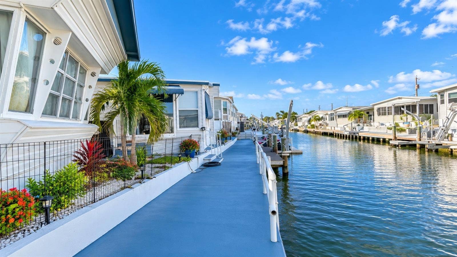 6925 W BAYOU LANE, Bradenton, FL 34207 6925 W BAYOU LANE, Bradenton, FL 34207