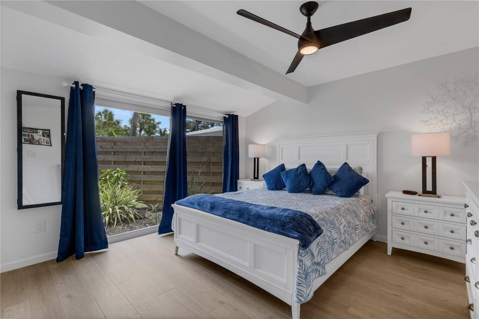 214 HOURGLASS WAY, #V-4, Sarasota, FL 34242 214 HOURGLASS WAY, #V-4, Sarasota, FL 34242