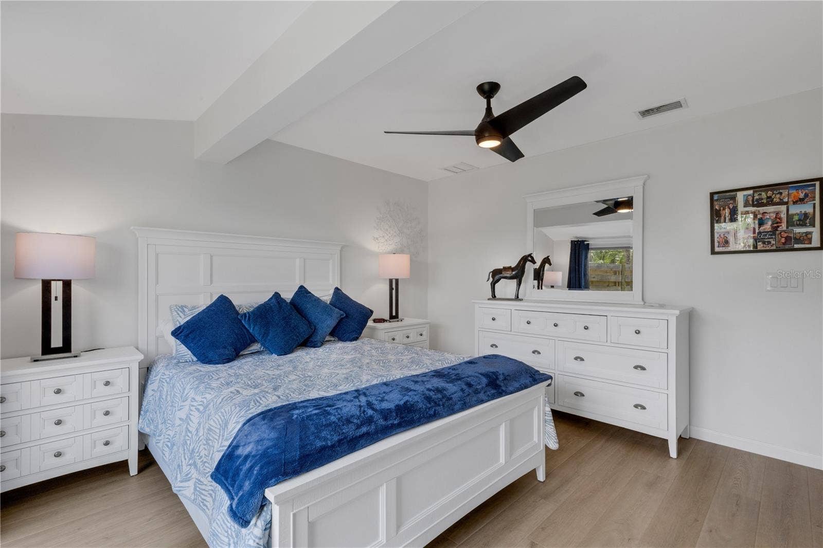 214 HOURGLASS WAY, #V-4, Sarasota, FL 34242 214 HOURGLASS WAY, #V-4, Sarasota, FL 34242