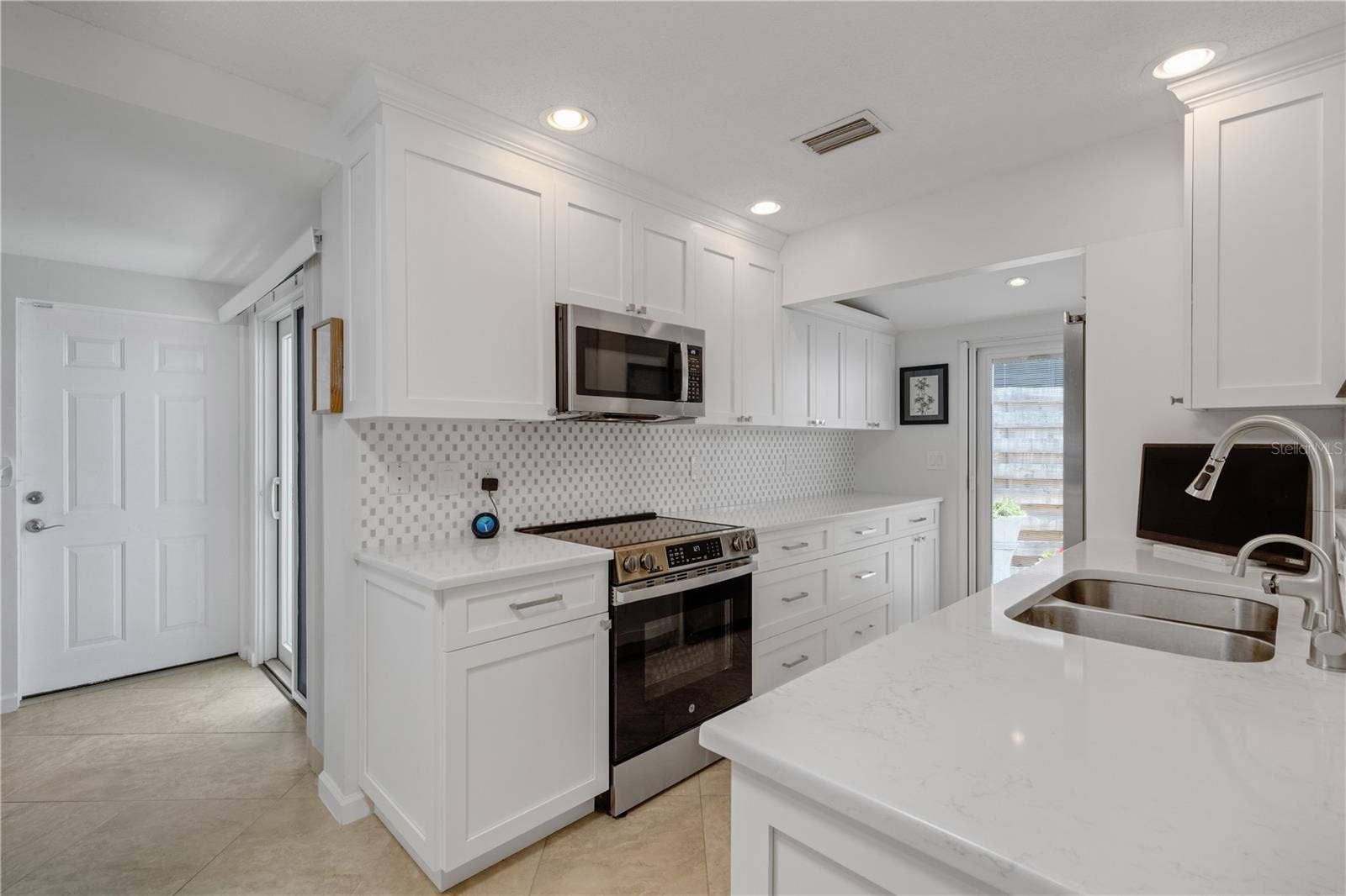 214 HOURGLASS WAY, #V-4, Sarasota, FL 34242 214 HOURGLASS WAY, #V-4, Sarasota, FL 34242