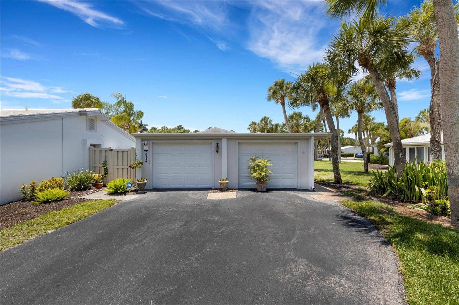 214 HOURGLASS WAY, #V-4, Sarasota, FL 34242 214 HOURGLASS WAY, #V-4, Sarasota, FL 34242