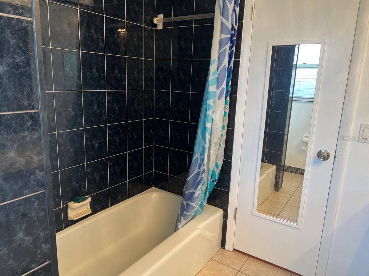4115 23RD AVE W, Bradenton, FL 34205 4115 23RD AVE W, Bradenton, FL 34205