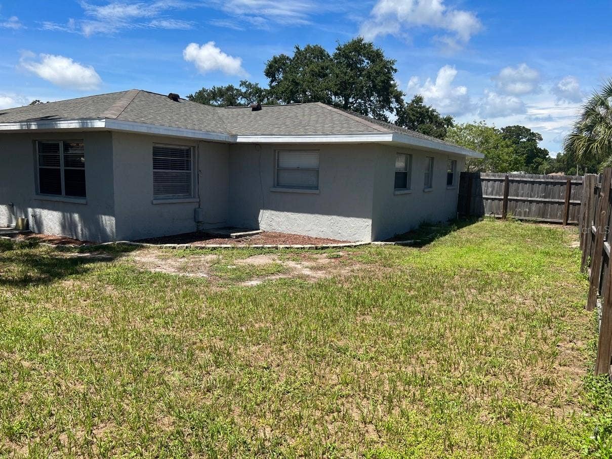 4115 23RD AVE W, Bradenton, FL 34205 4115 23RD AVE W, Bradenton, FL 34205
