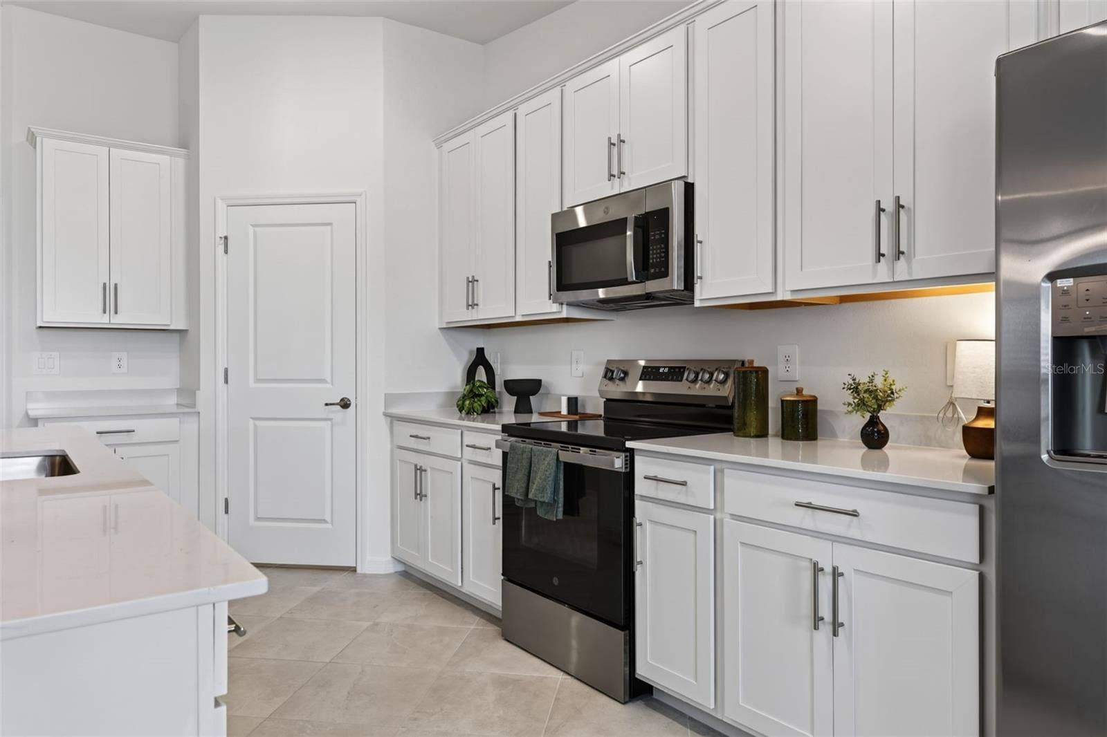 18911 SCALLOP LOOP, #204, Lakewood Ranch, FL 34211 Model home - not actual unit