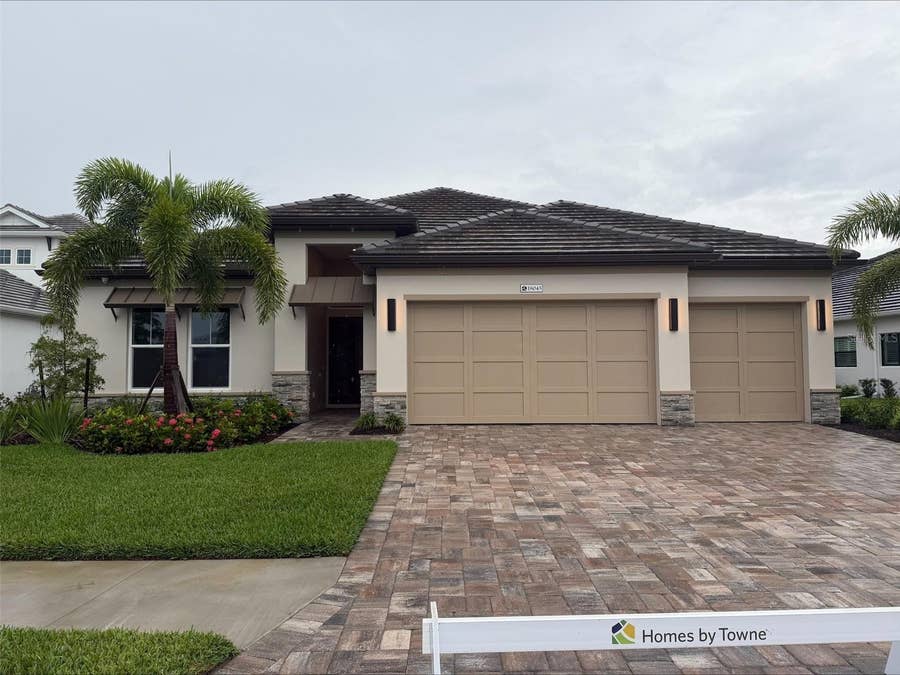 Property photo for 18045 FOXTAIL LOOP, Venice, FL