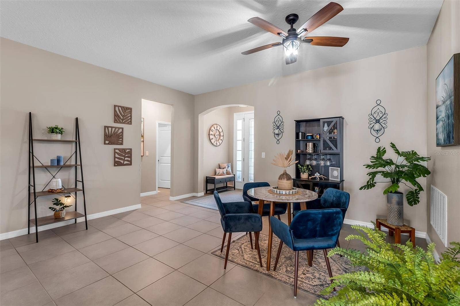 13225 WATERLEAF GARDEN CIRCLE, Riverview, FL 33579 13225 WATERLEAF GARDEN CIRCLE, Riverview, FL 33579