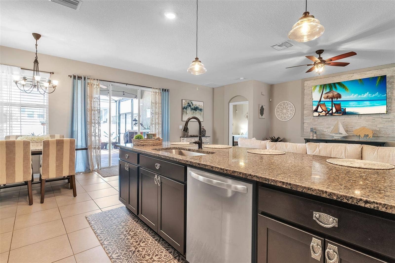 13225 WATERLEAF GARDEN CIRCLE, Riverview, FL 33579 13225 WATERLEAF GARDEN CIRCLE, Riverview, FL 33579