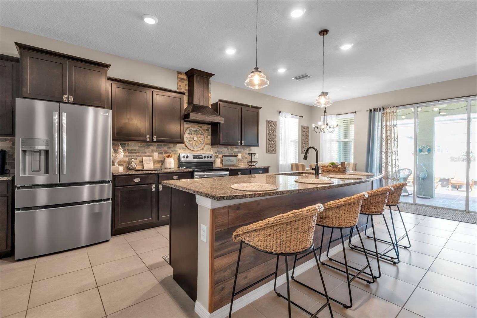 13225 WATERLEAF GARDEN CIRCLE, Riverview, FL 33579 13225 WATERLEAF GARDEN CIRCLE, Riverview, FL 33579