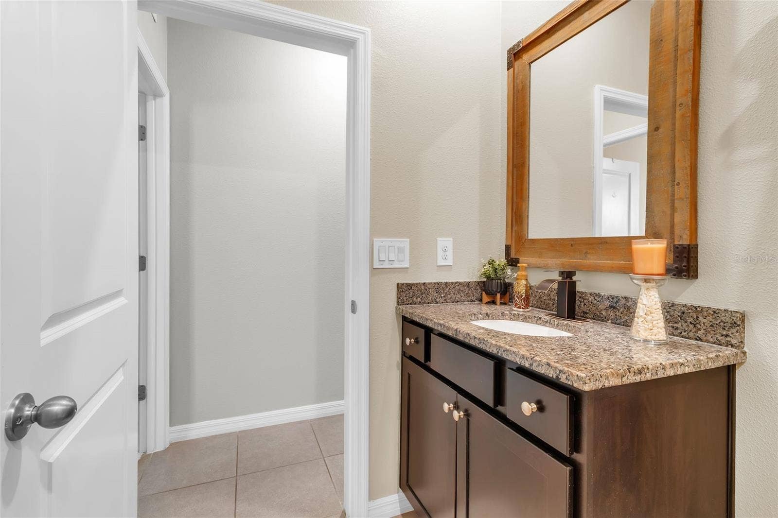 13225 WATERLEAF GARDEN CIRCLE, Riverview, FL 33579 13225 WATERLEAF GARDEN CIRCLE, Riverview, FL 33579