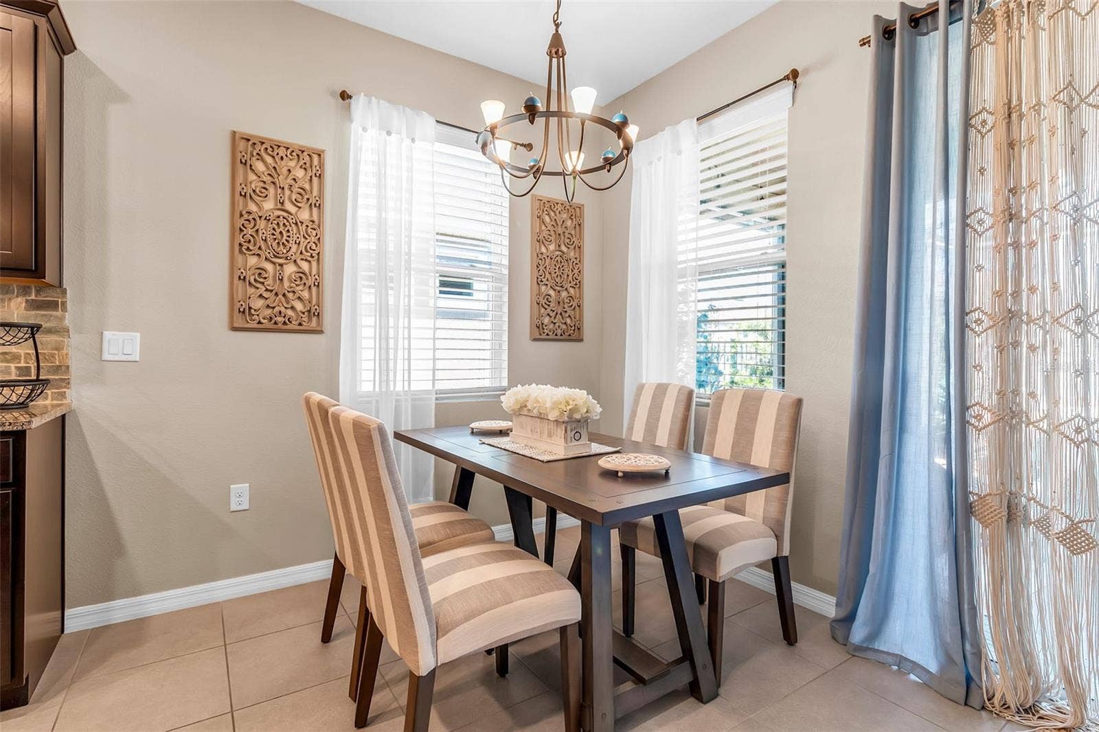 13225 WATERLEAF GARDEN CIRCLE, Riverview, FL 33579 13225 WATERLEAF GARDEN CIRCLE, Riverview, FL 33579