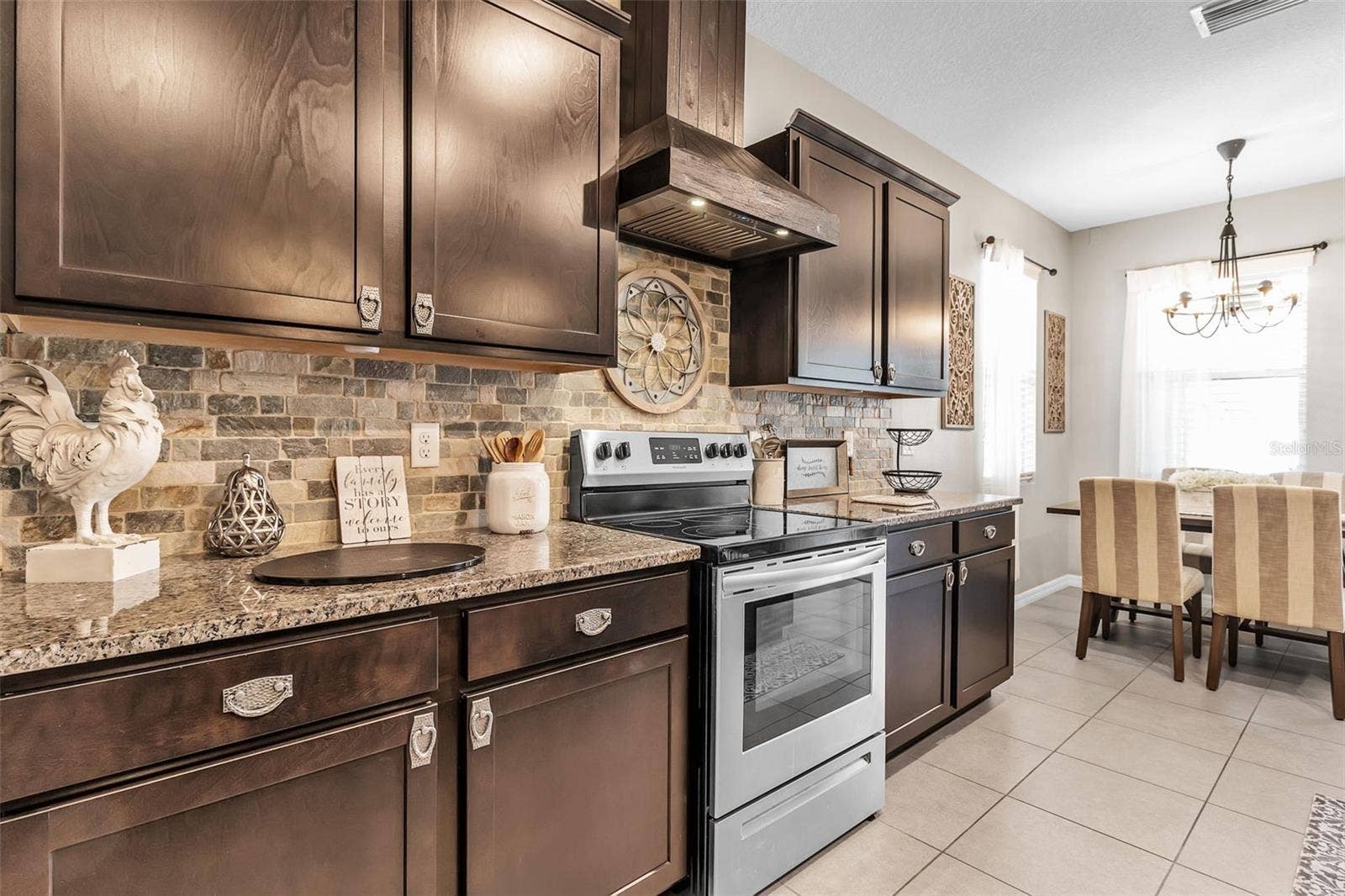13225 WATERLEAF GARDEN CIRCLE, Riverview, FL 33579 13225 WATERLEAF GARDEN CIRCLE, Riverview, FL 33579