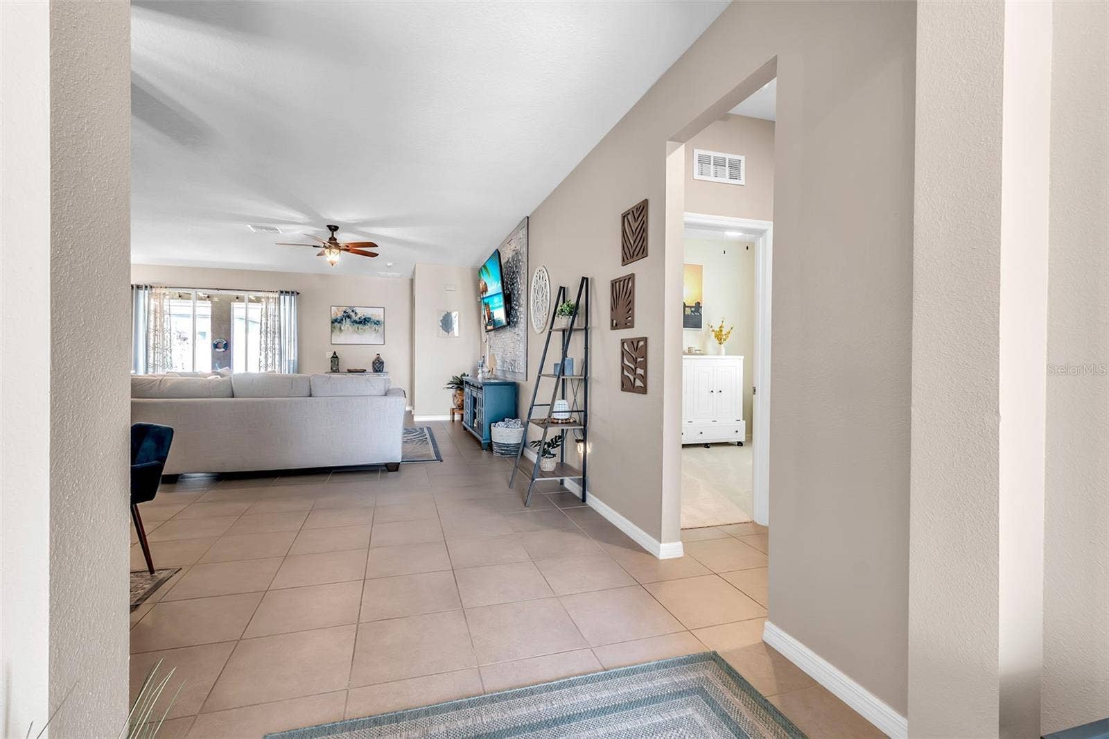 13225 WATERLEAF GARDEN CIRCLE, Riverview, FL 33579 13225 WATERLEAF GARDEN CIRCLE, Riverview, FL 33579