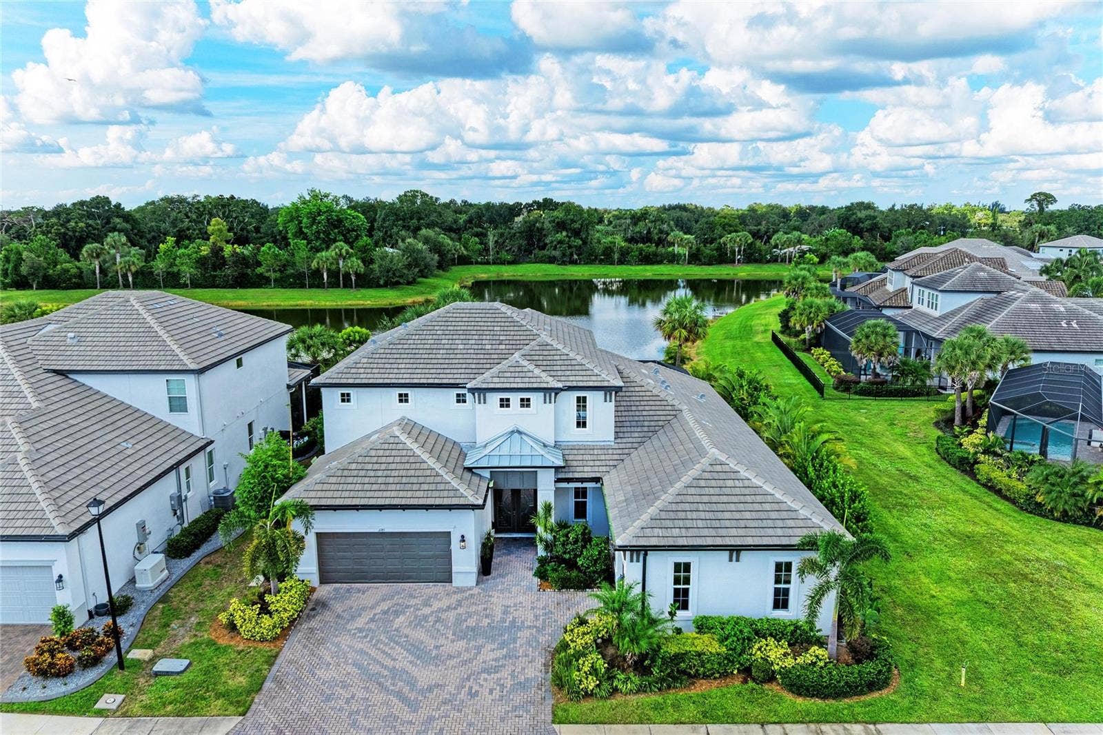 6185 LUNGO LAGO DRIVE, Sarasota, FL 34241