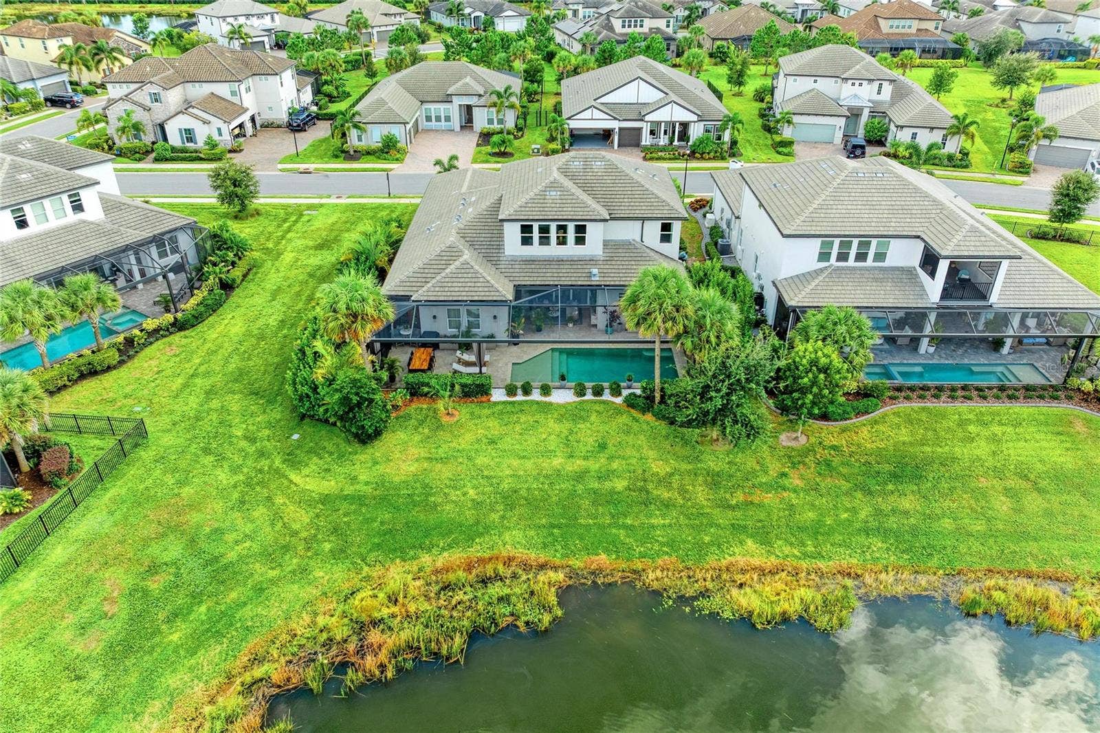 6185 LUNGO LAGO DRIVE, Sarasota, FL 34241