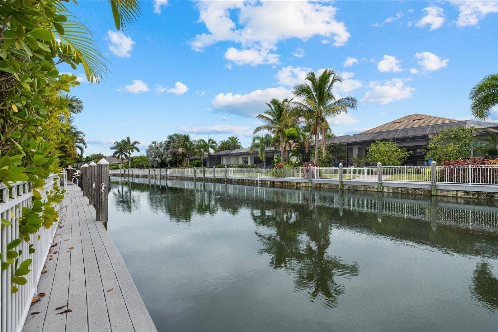 575 FORE DRIVE, Bradenton, FL 34208