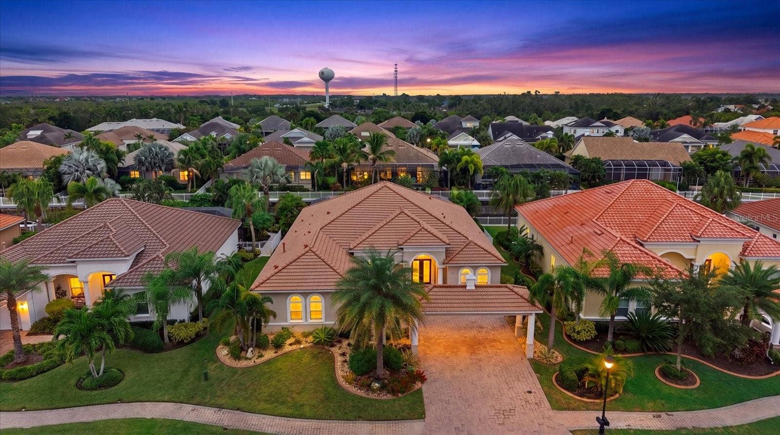 575 FORE DRIVE, Bradenton, FL 34208