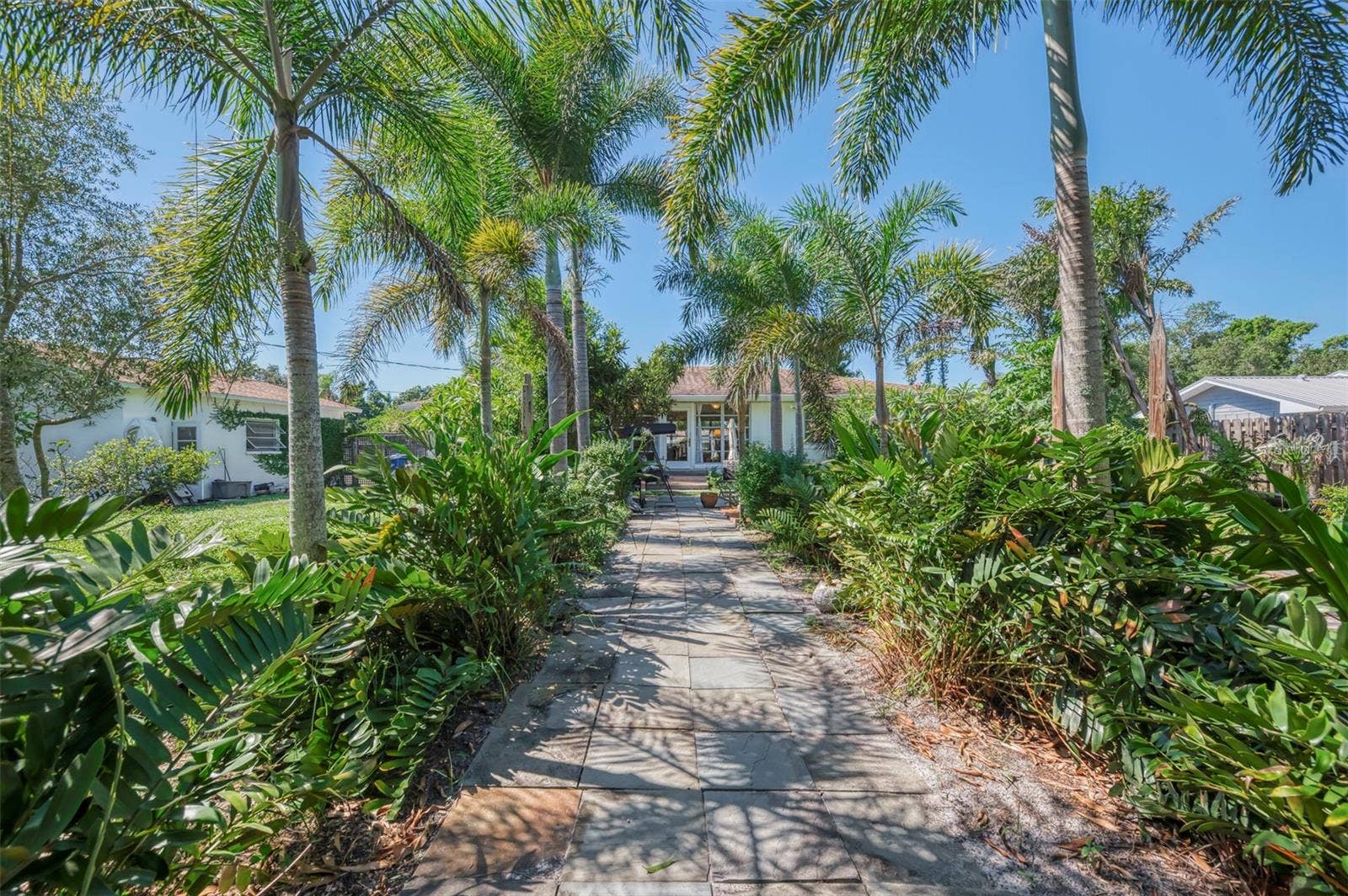 211 46TH STREET W, Bradenton, FL 34209 211 46TH STREET W, Bradenton, FL 34209