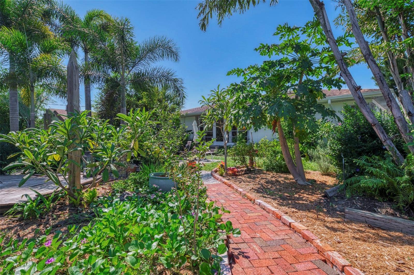 211 46TH STREET W, Bradenton, FL 34209 211 46TH STREET W, Bradenton, FL 34209
