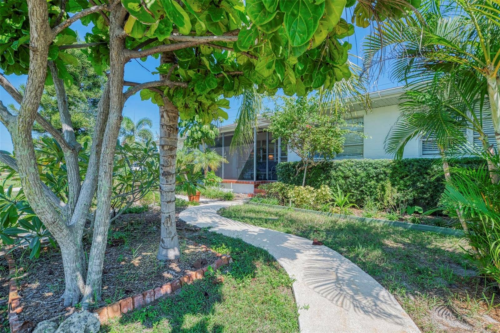 211 46TH STREET W, Bradenton, FL 34209 211 46TH STREET W, Bradenton, FL 34209