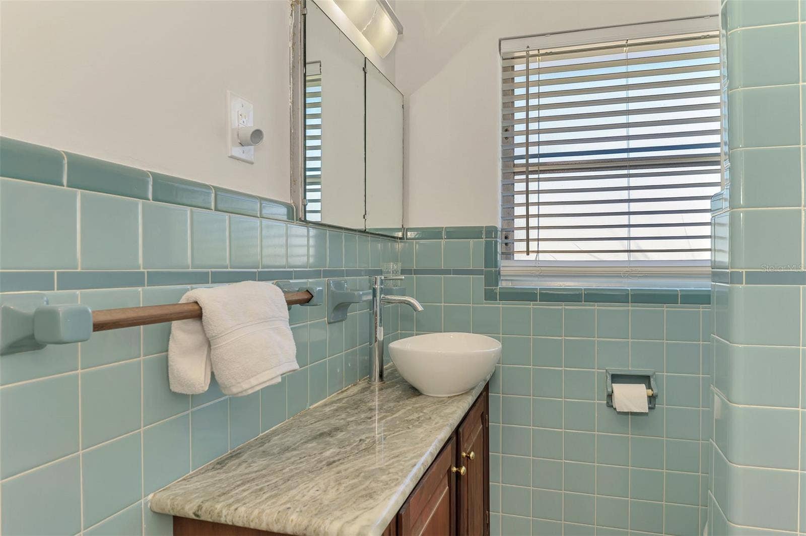 211 46TH STREET W, Bradenton, FL 34209 211 46TH STREET W, Bradenton, FL 34209