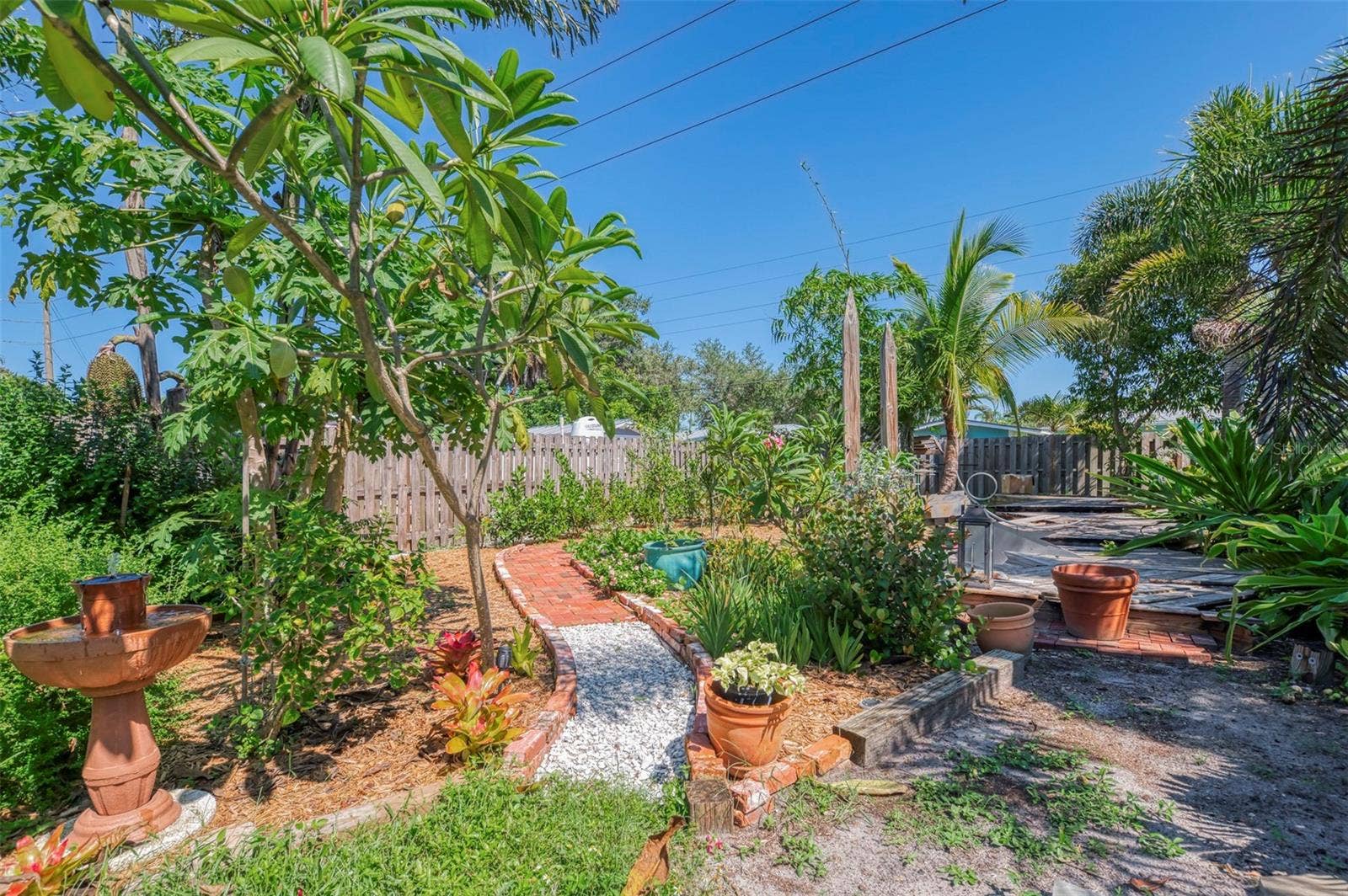 211 46TH STREET W, Bradenton, FL 34209 211 46TH STREET W, Bradenton, FL 34209