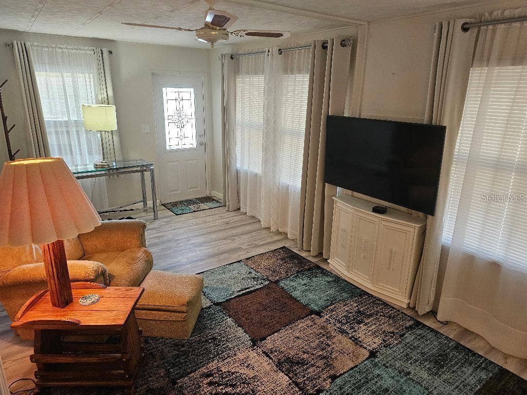 5619 BAYSHORE ROAD, #115, Palmetto, FL 34221 ENTRY TO LIVING RM.