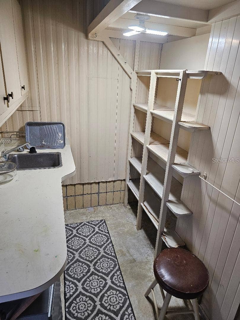 5619 BAYSHORE ROAD, #115, Palmetto, FL 34221 STORAGE.