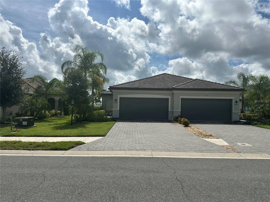 Property photo for Bradenton, FL