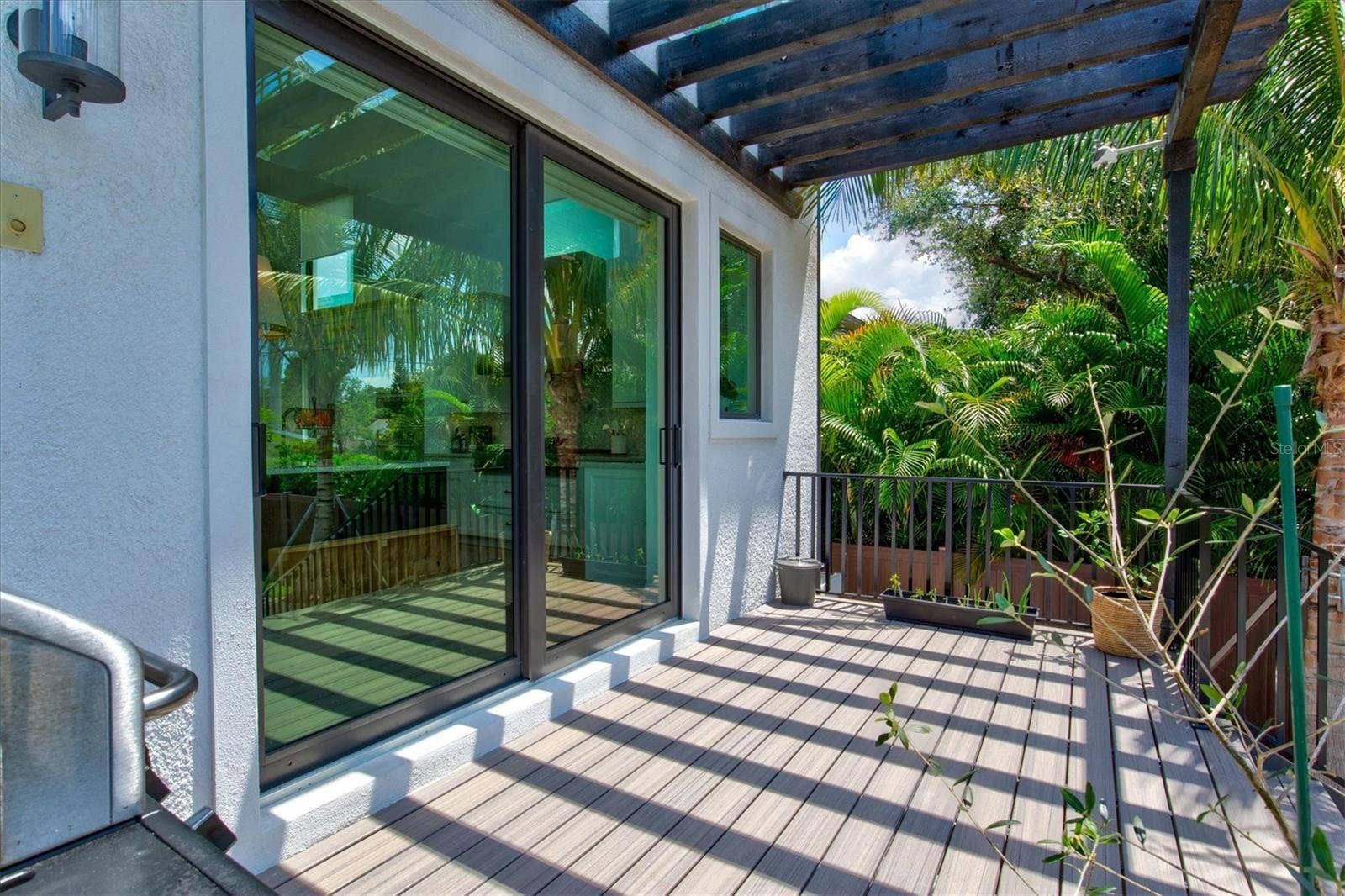 1914 RIVERSIDE DRIVE E, Bradenton, FL 34208 1914 RIVERSIDE DRIVE E, Bradenton, FL 34208