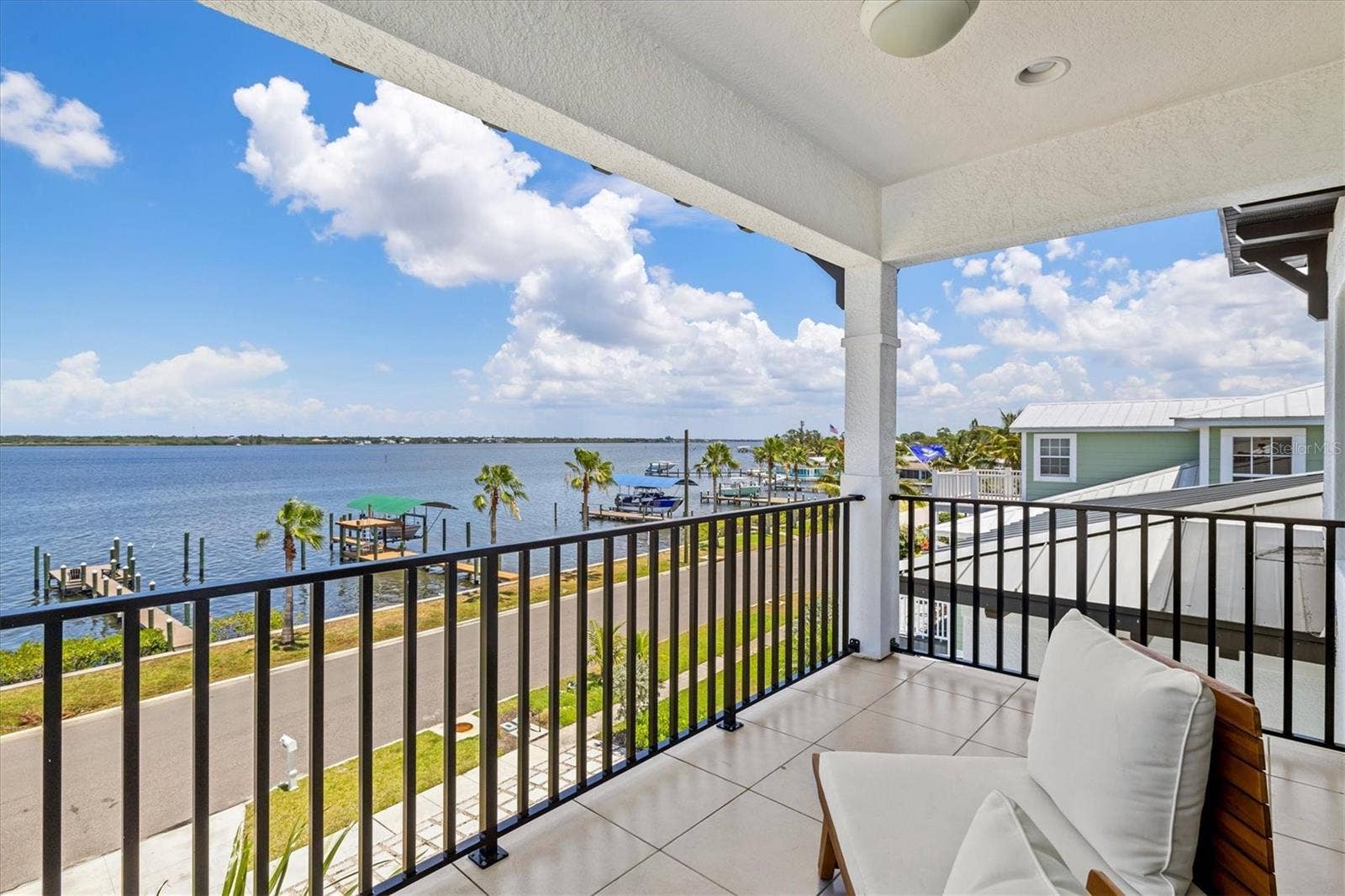 1914 RIVERSIDE DRIVE E, Bradenton, FL 34208 1914 RIVERSIDE DRIVE E, Bradenton, FL 34208