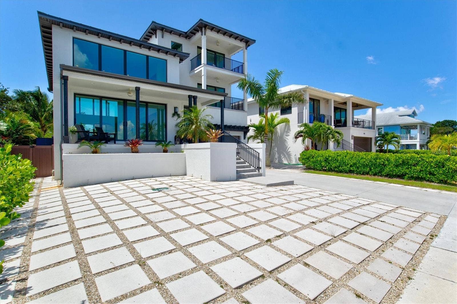 1914 RIVERSIDE DRIVE E, Bradenton, FL 34208 1914 RIVERSIDE DRIVE E, Bradenton, FL 34208