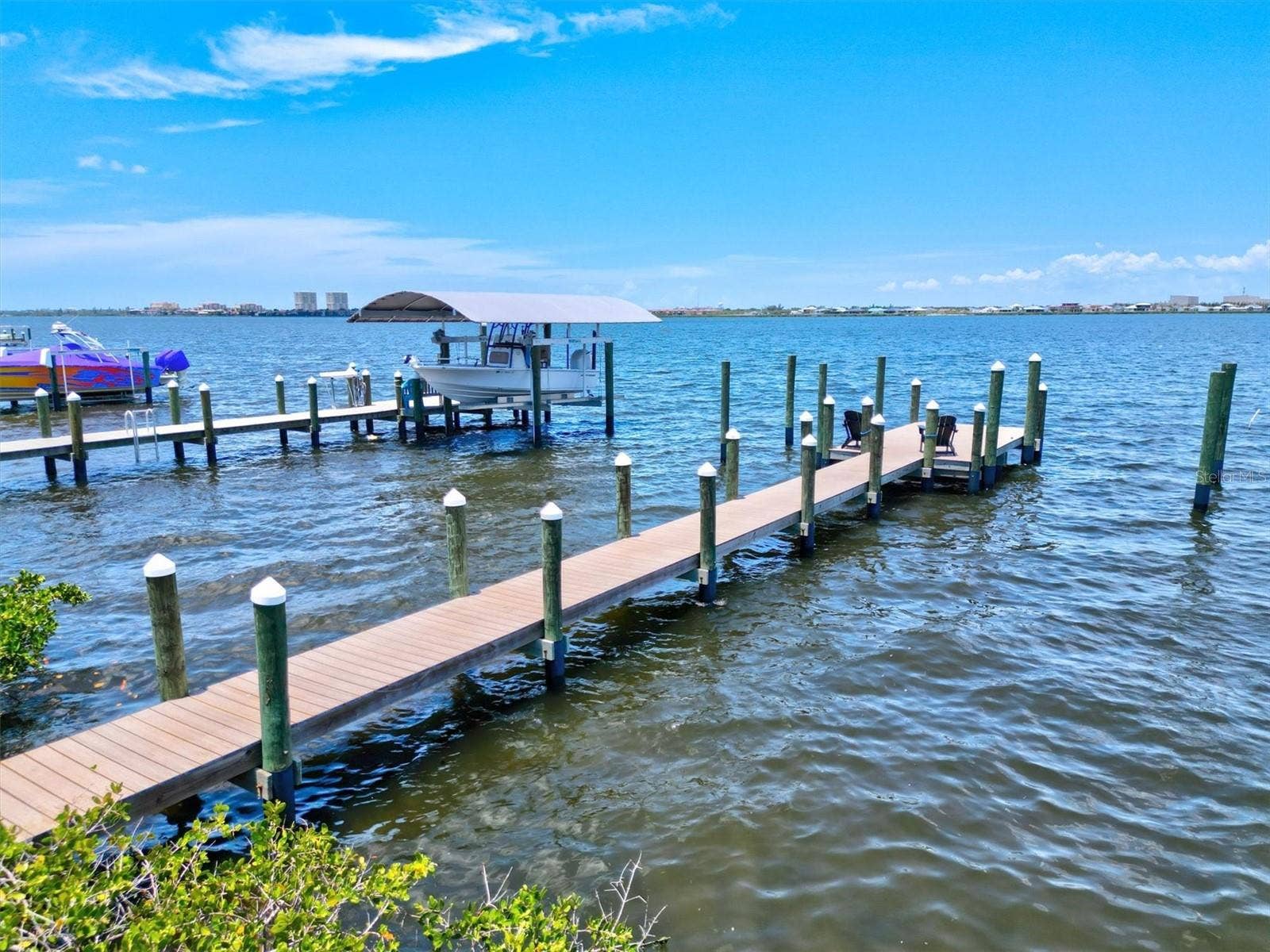 1914 RIVERSIDE DRIVE E, Bradenton, FL 34208 1914 RIVERSIDE DRIVE E, Bradenton, FL 34208