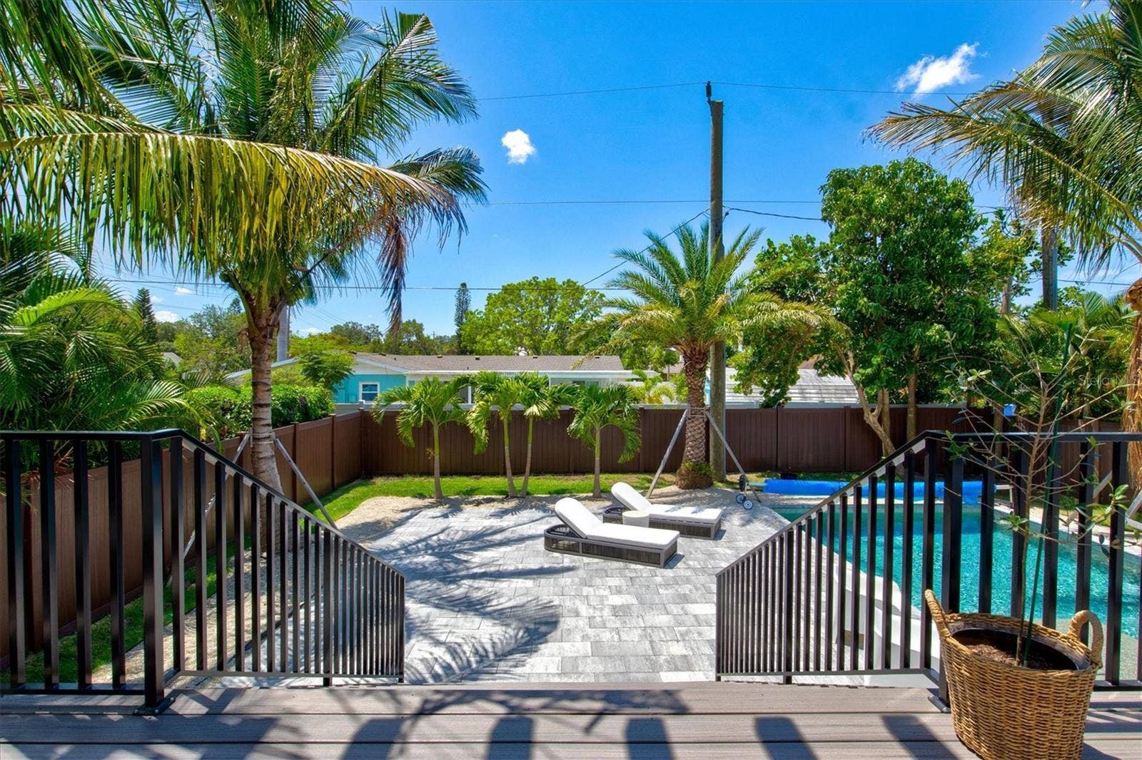 1914 RIVERSIDE DRIVE E, Bradenton, FL 34208 1914 RIVERSIDE DRIVE E, Bradenton, FL 34208