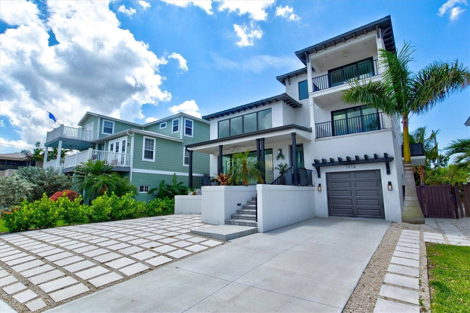 1914 RIVERSIDE DRIVE E, Bradenton, FL 34208 1914 RIVERSIDE DRIVE E, Bradenton, FL 34208