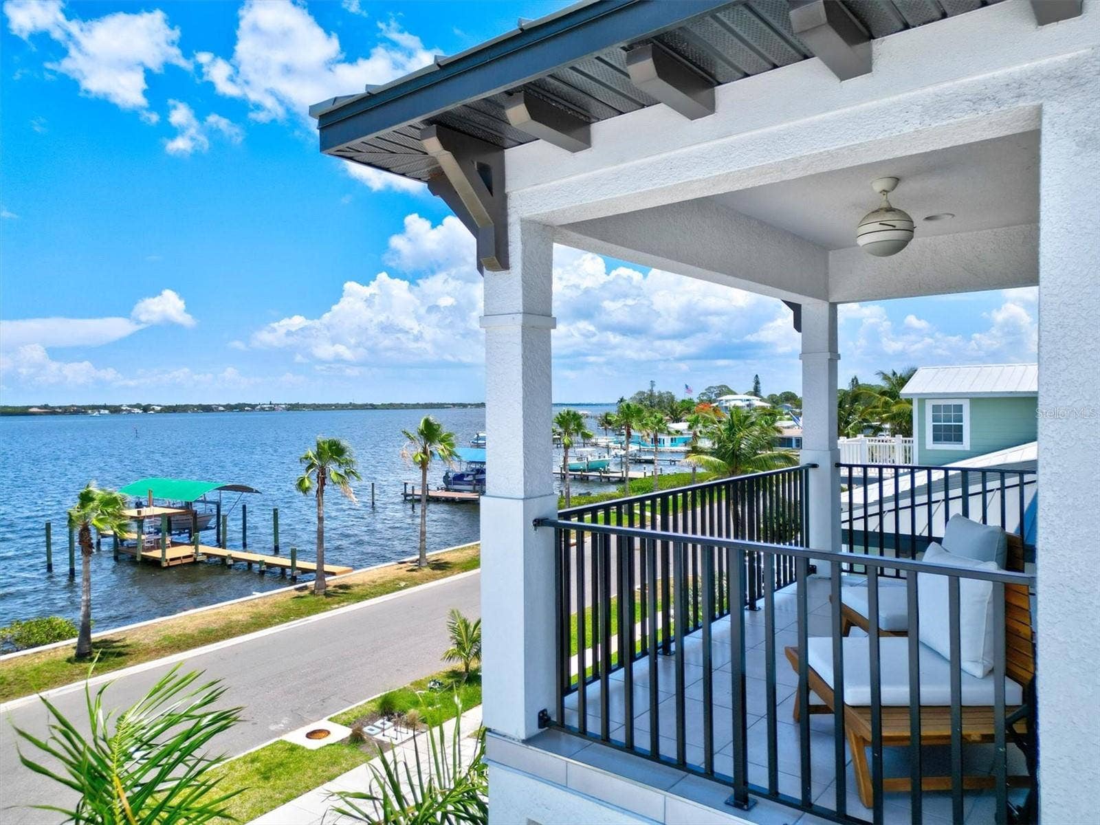 1914 RIVERSIDE DRIVE E, Bradenton, FL 34208 1914 RIVERSIDE DRIVE E, Bradenton, FL 34208