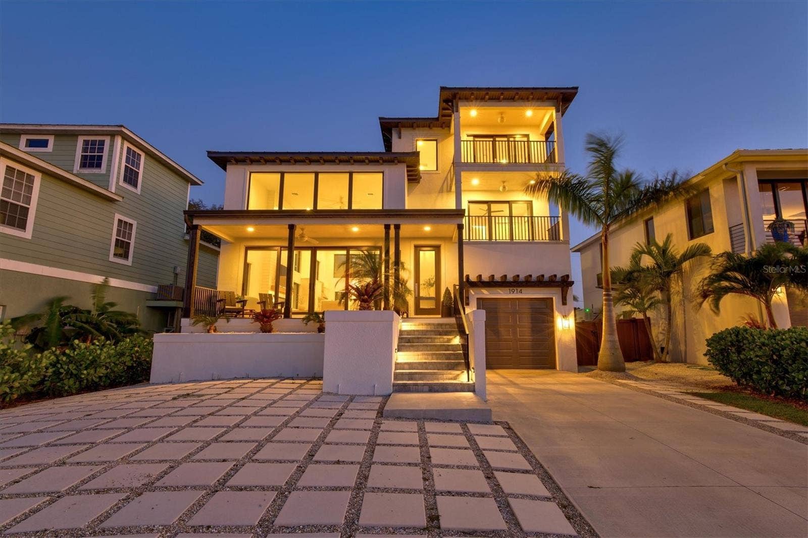 1914 RIVERSIDE DRIVE E, Bradenton, FL 34208 1914 RIVERSIDE DRIVE E, Bradenton, FL 34208