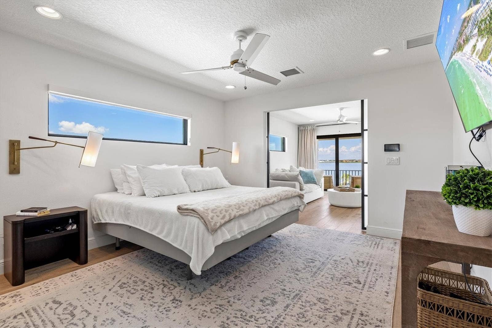 1914 RIVERSIDE DRIVE E, Bradenton, FL 34208 1914 RIVERSIDE DRIVE E, Bradenton, FL 34208