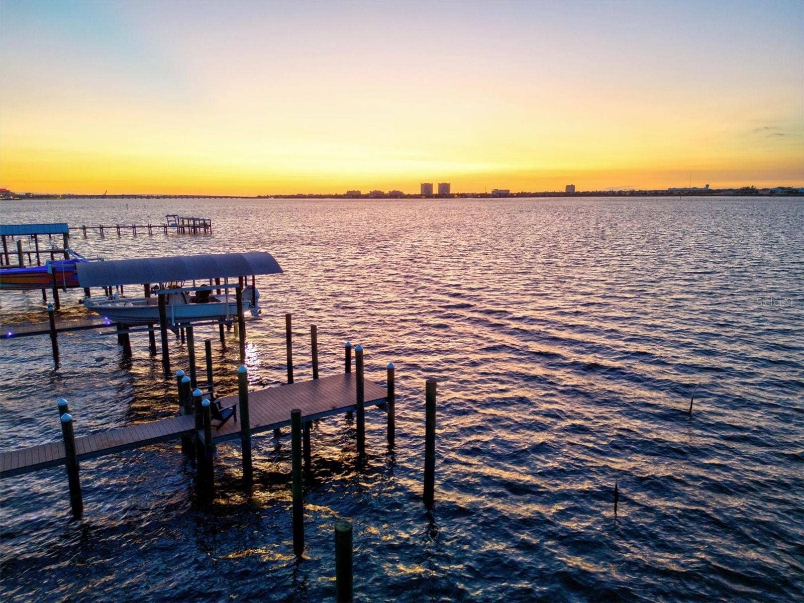 1914 RIVERSIDE DRIVE E, Bradenton, FL 34208 1914 RIVERSIDE DRIVE E, Bradenton, FL 34208