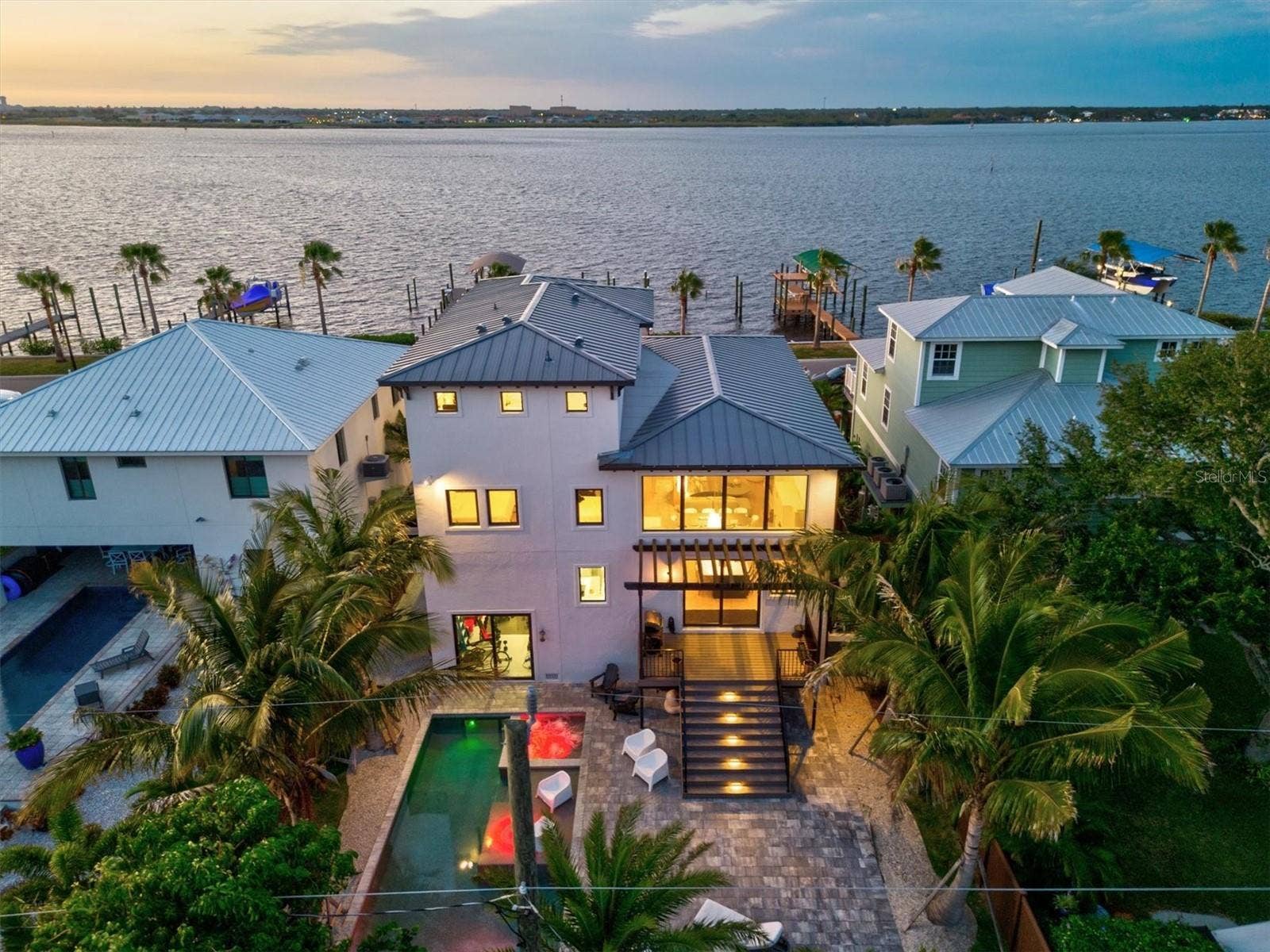 1914 RIVERSIDE DRIVE E, Bradenton, FL 34208 1914 RIVERSIDE DRIVE E, Bradenton, FL 34208