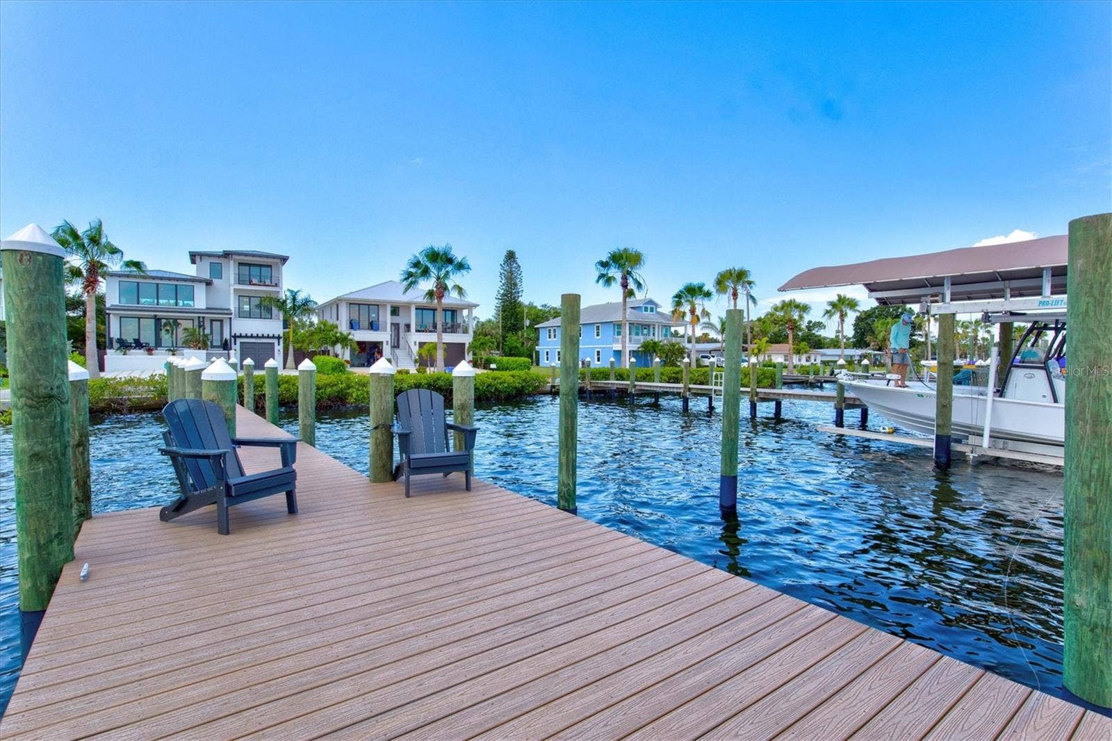 1914 RIVERSIDE DRIVE E, Bradenton, FL 34208 1914 RIVERSIDE DRIVE E, Bradenton, FL 34208