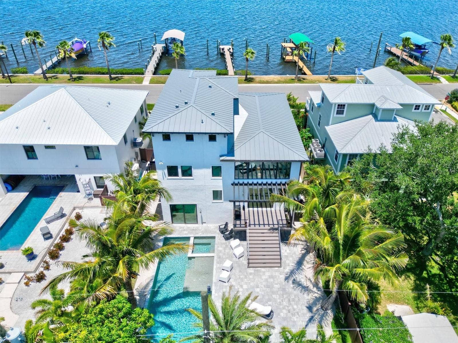 1914 RIVERSIDE DRIVE E, Bradenton, FL 34208 1914 RIVERSIDE DRIVE E, Bradenton, FL 34208