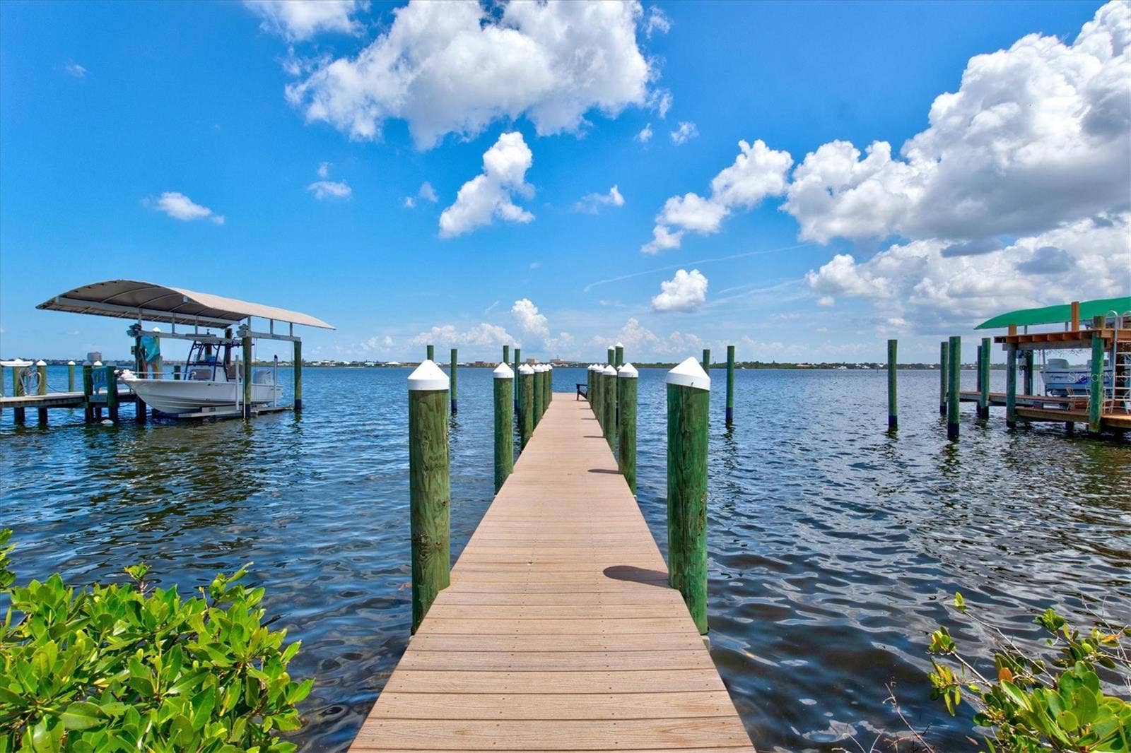 1914 RIVERSIDE DRIVE E, Bradenton, FL 34208 1914 RIVERSIDE DRIVE E, Bradenton, FL 34208