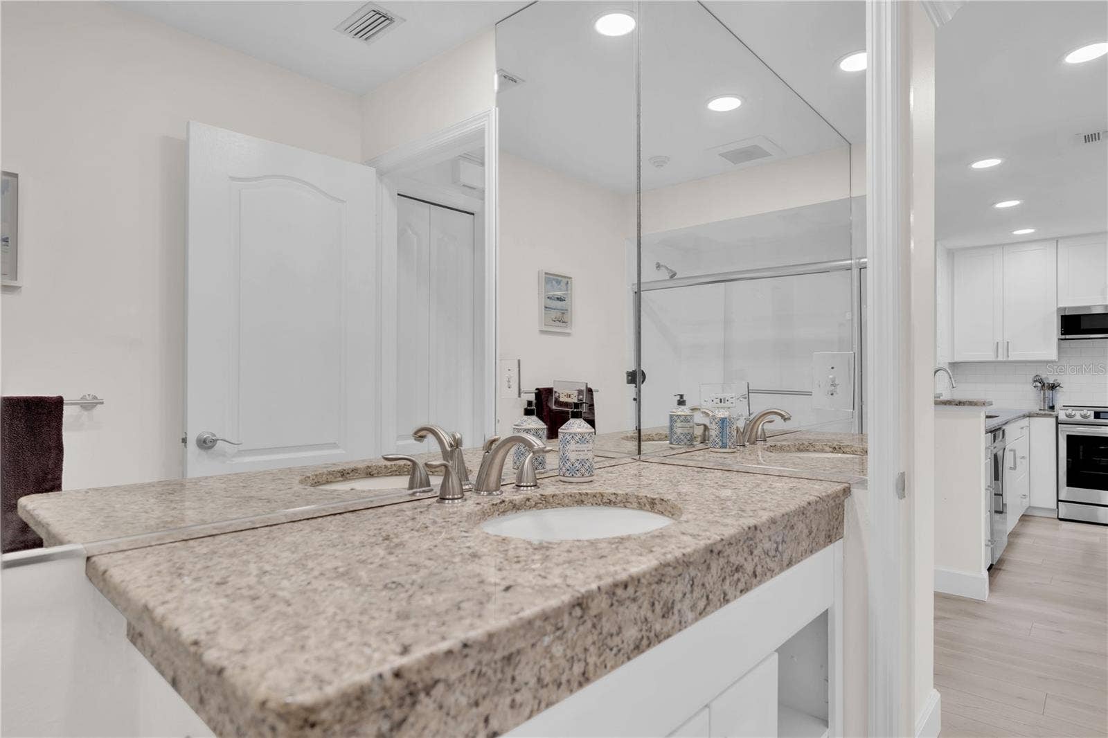862 HUDSON AVENUE, #862, Sarasota, FL 34236 862 HUDSON AVENUE, #862, Sarasota, FL 34236