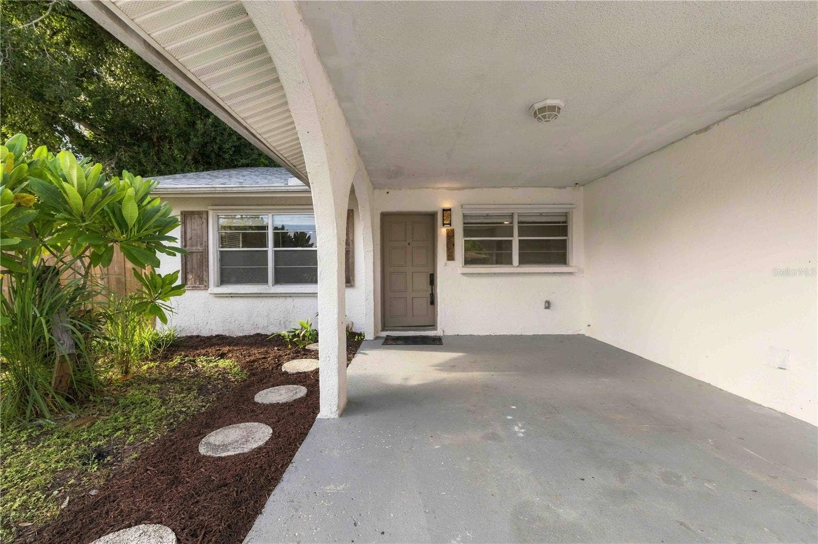 904 66TH AVENUE W, Bradenton, FL 34207