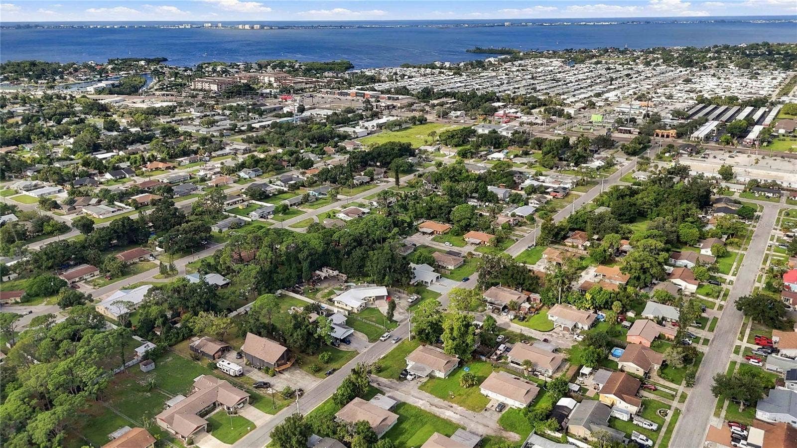 904 66TH AVENUE W, Bradenton, FL 34207