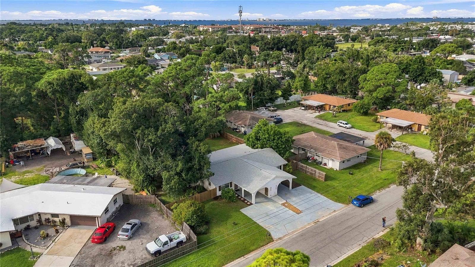 904 66TH AVENUE W, Bradenton, FL 34207