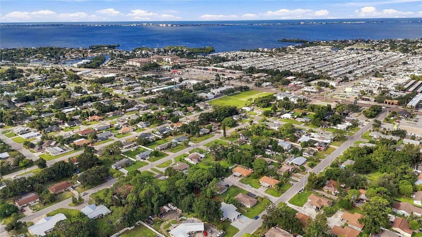 904 66TH AVENUE W, Bradenton, FL 34207