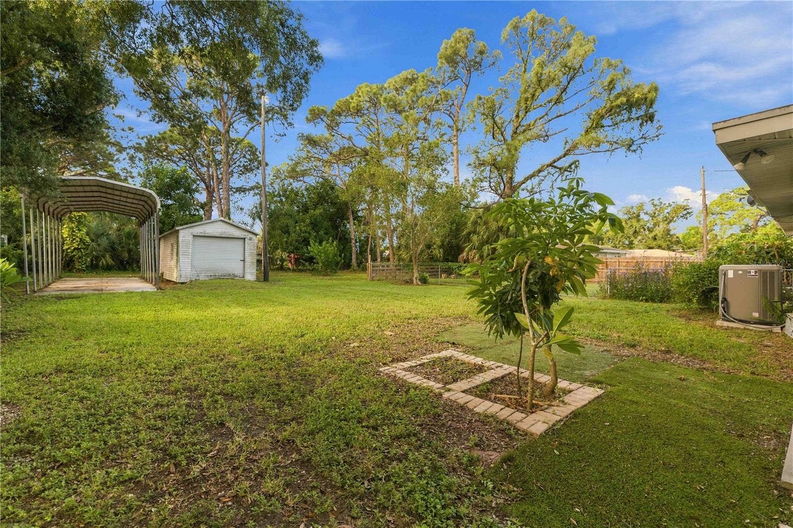 904 66TH AVENUE W, Bradenton, FL 34207