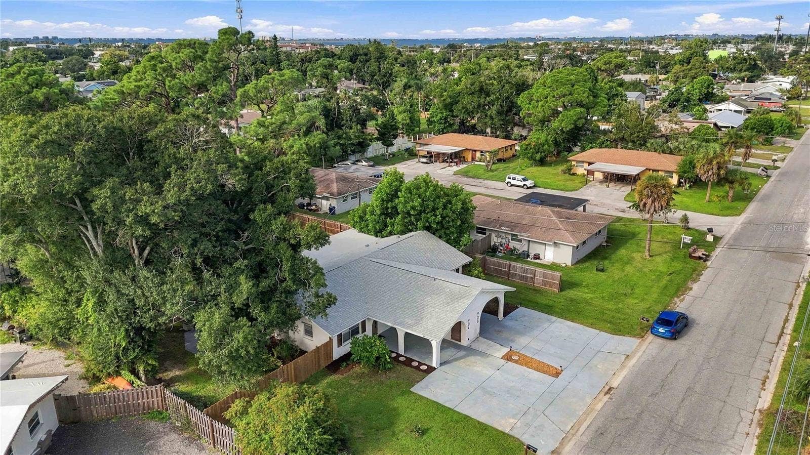 904 66TH AVENUE W, Bradenton, FL 34207