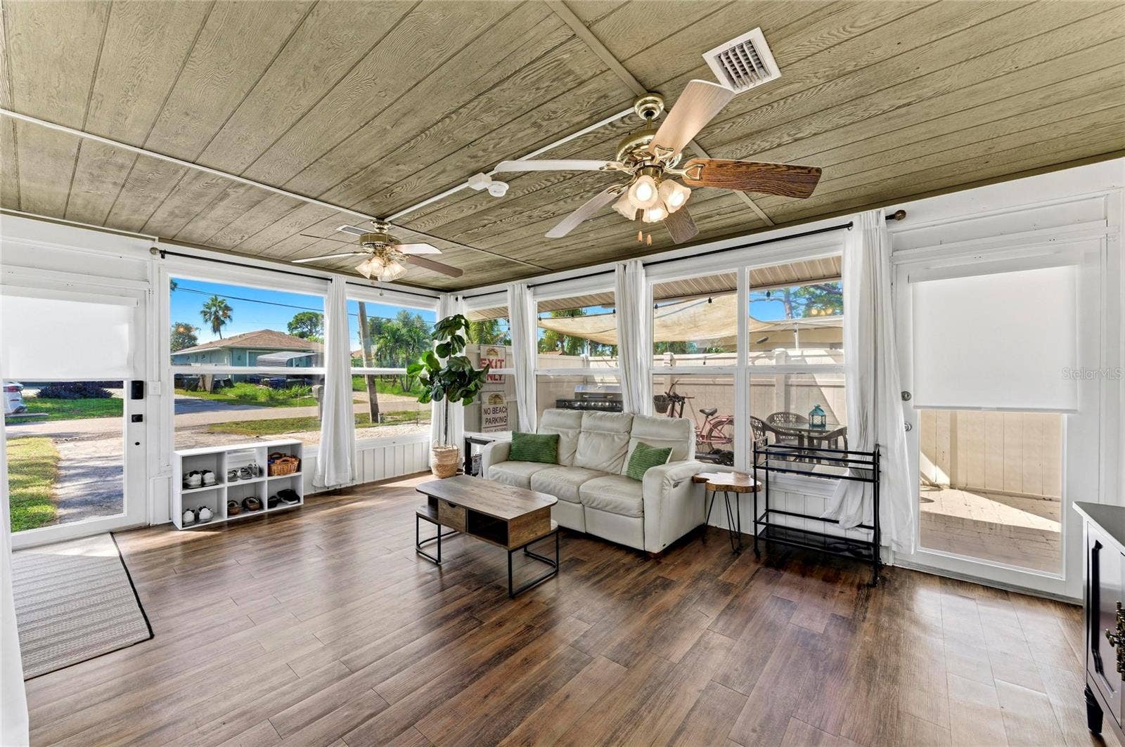 1841 JOYCE STREET, Sarasota, FL 34231 1841 JOYCE STREET, Sarasota, FL 34231